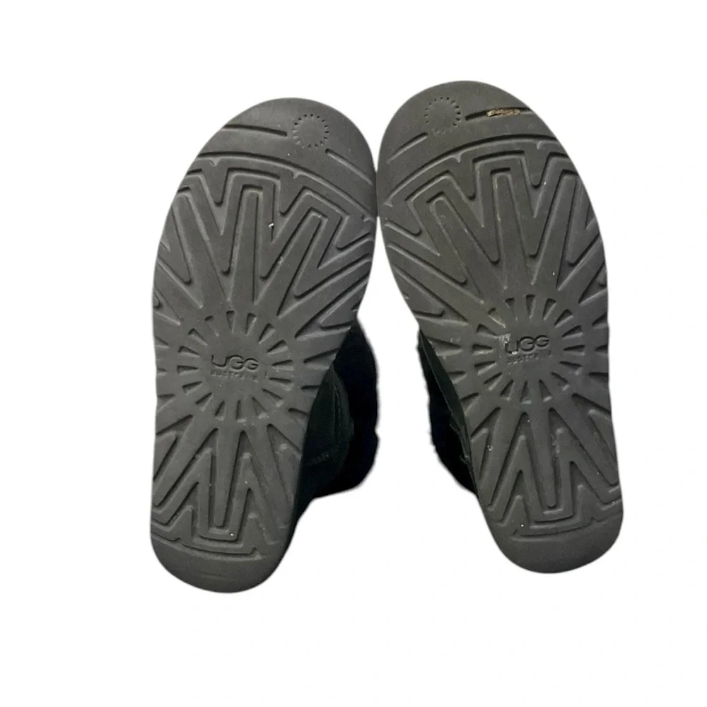 ✨ UGG Australia Mini Bailey Bow‎ Black Suede Shearling Boots | Women’s 6